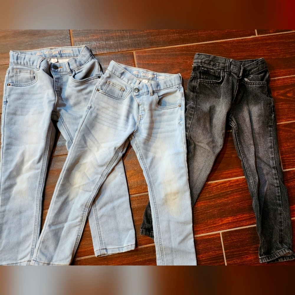 3 pairs of 5t jeans